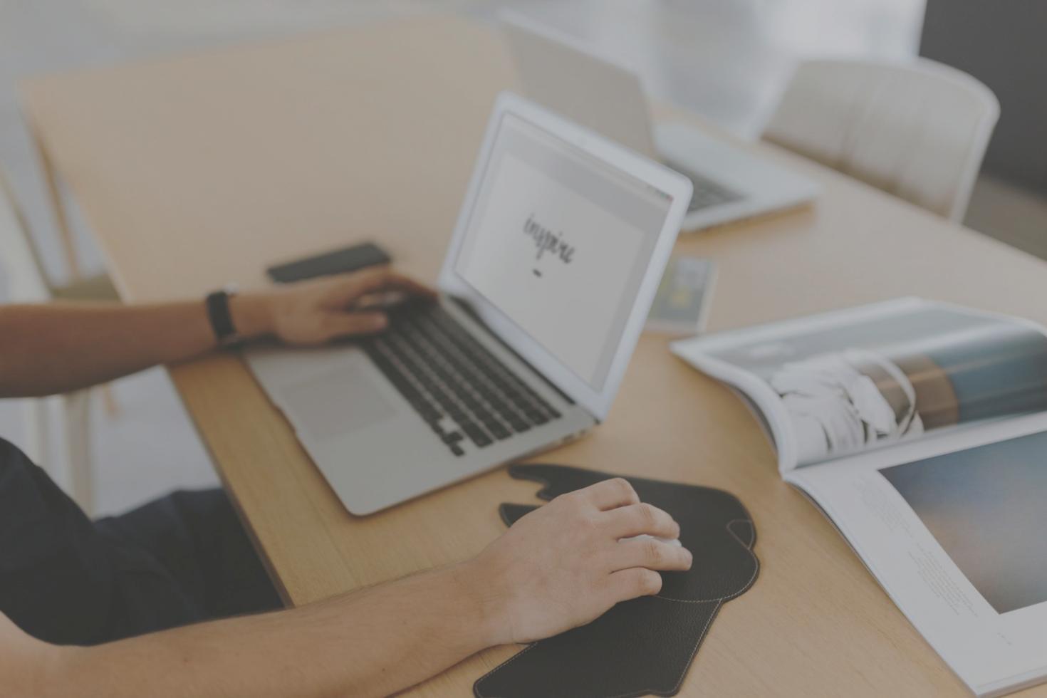 Ecran cu waveform și vectorscop în sesiune de color grading